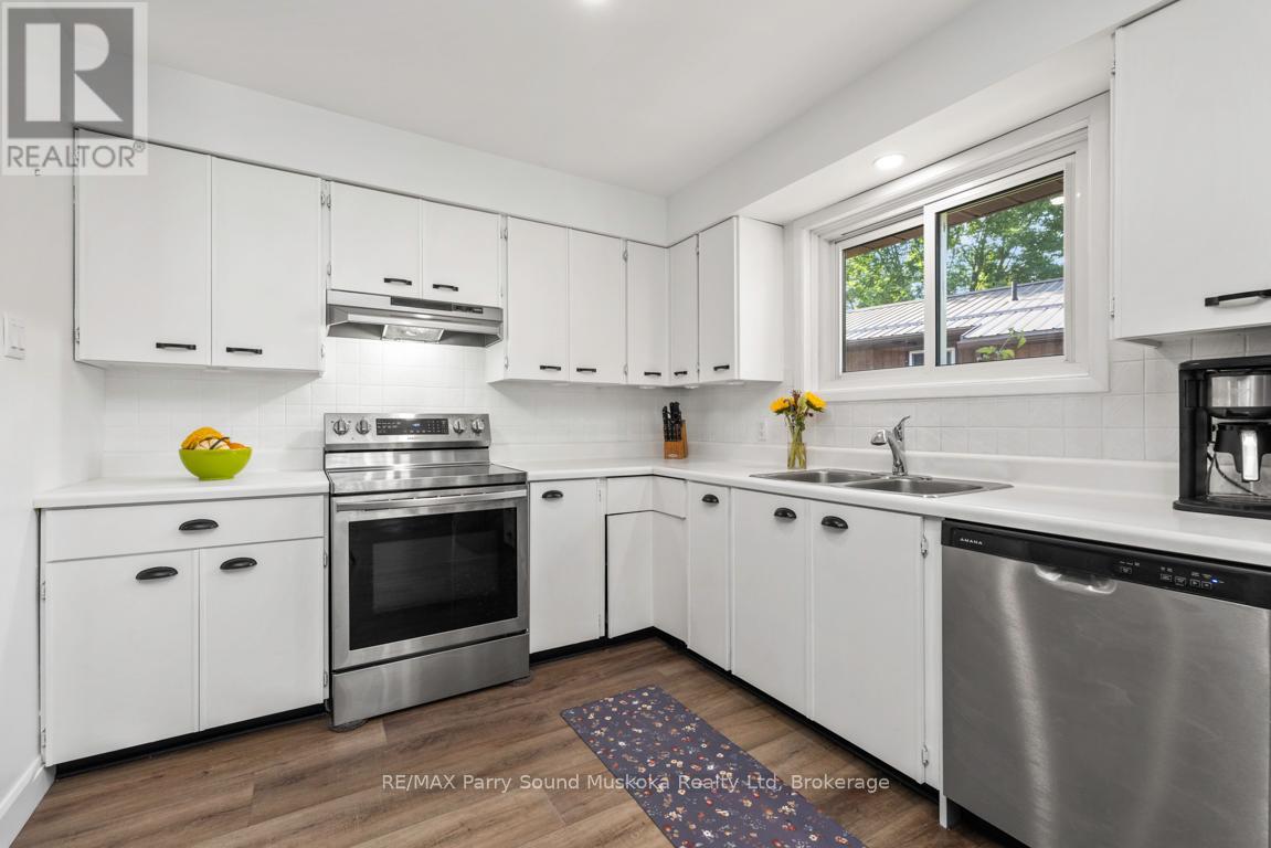 28 Forest Street, Parry Sound, Ontario  P2A 2P9 - Photo 15 - X12849086