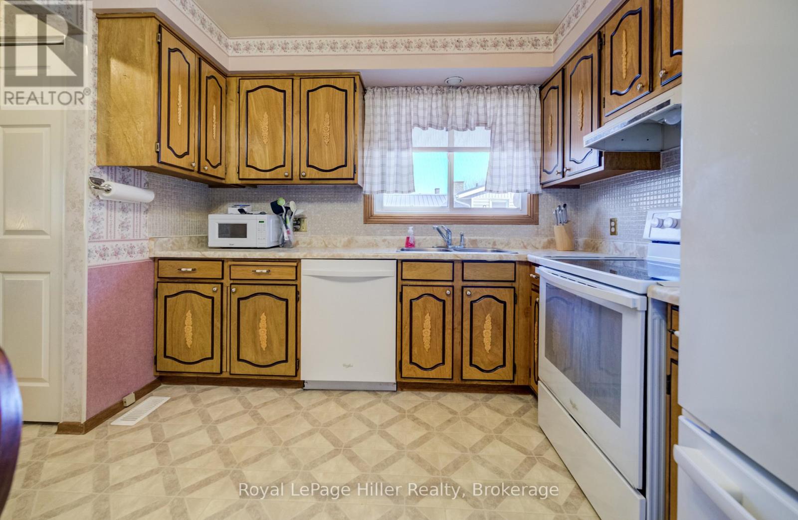 165 Lightbourne Avenue, Stratford, Ontario  N4Z 1C8 - Photo 12 - X12849174