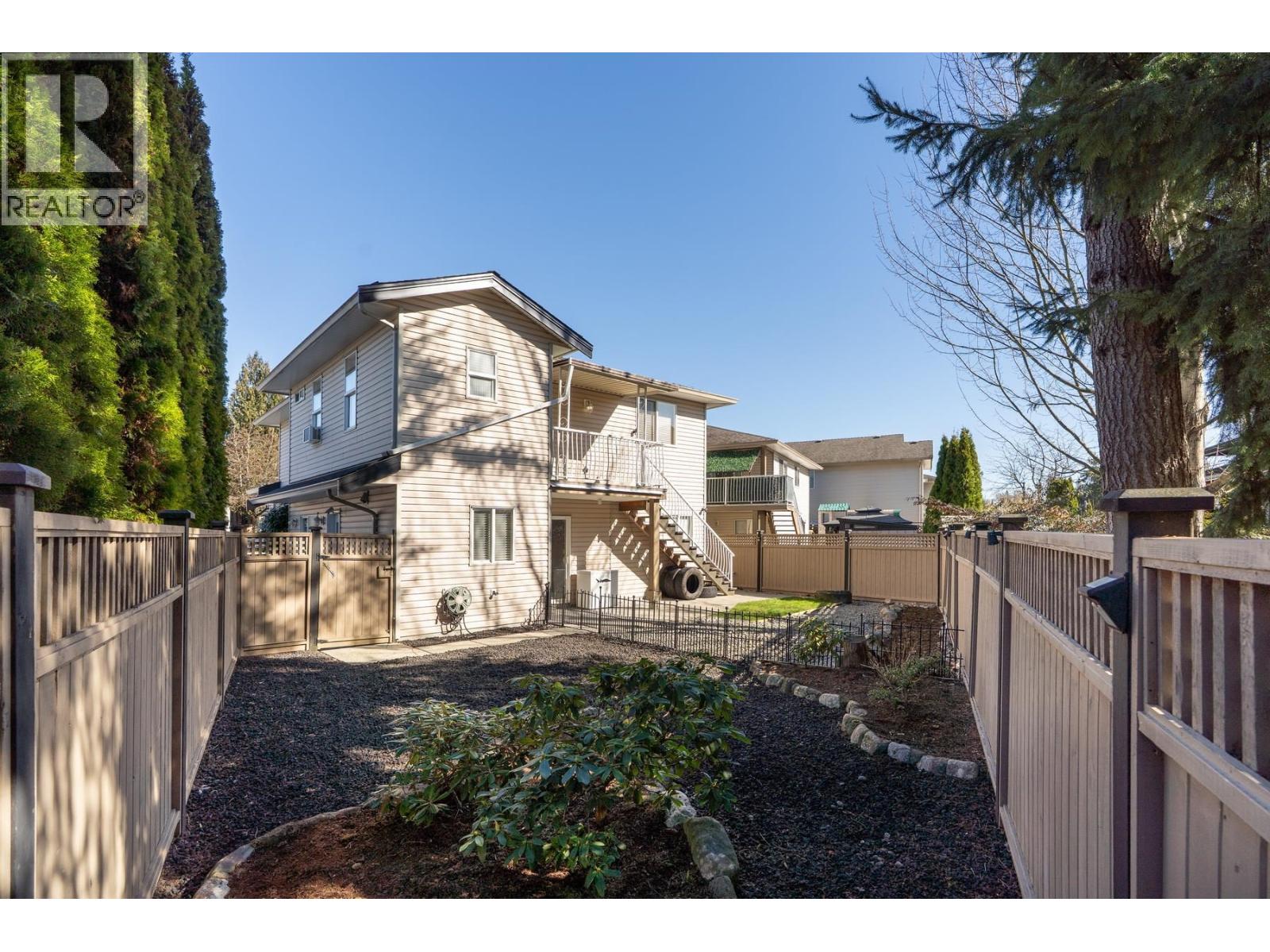 3028 Quadra Court, Coquitlam, British Columbia  V3B 5X6 - Photo 3 - R3096200