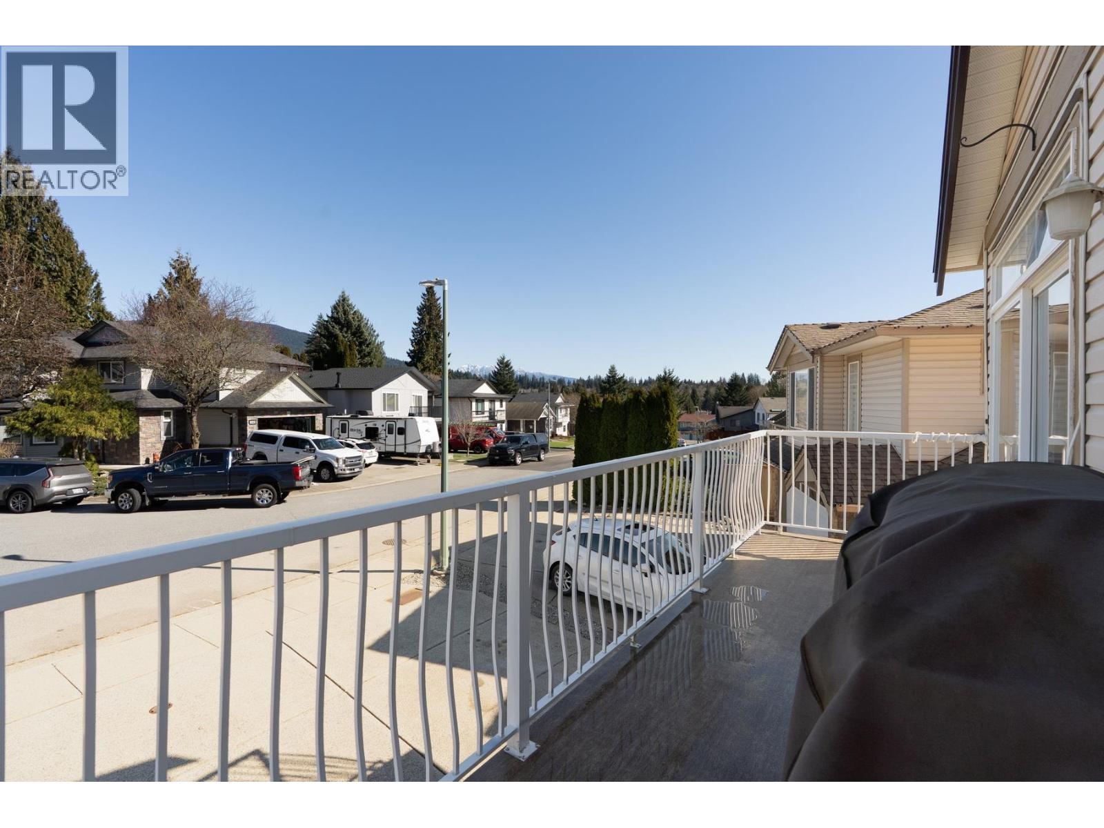 3028 Quadra Court, Coquitlam, British Columbia  V3B 5X6 - Photo 2 - R3096200