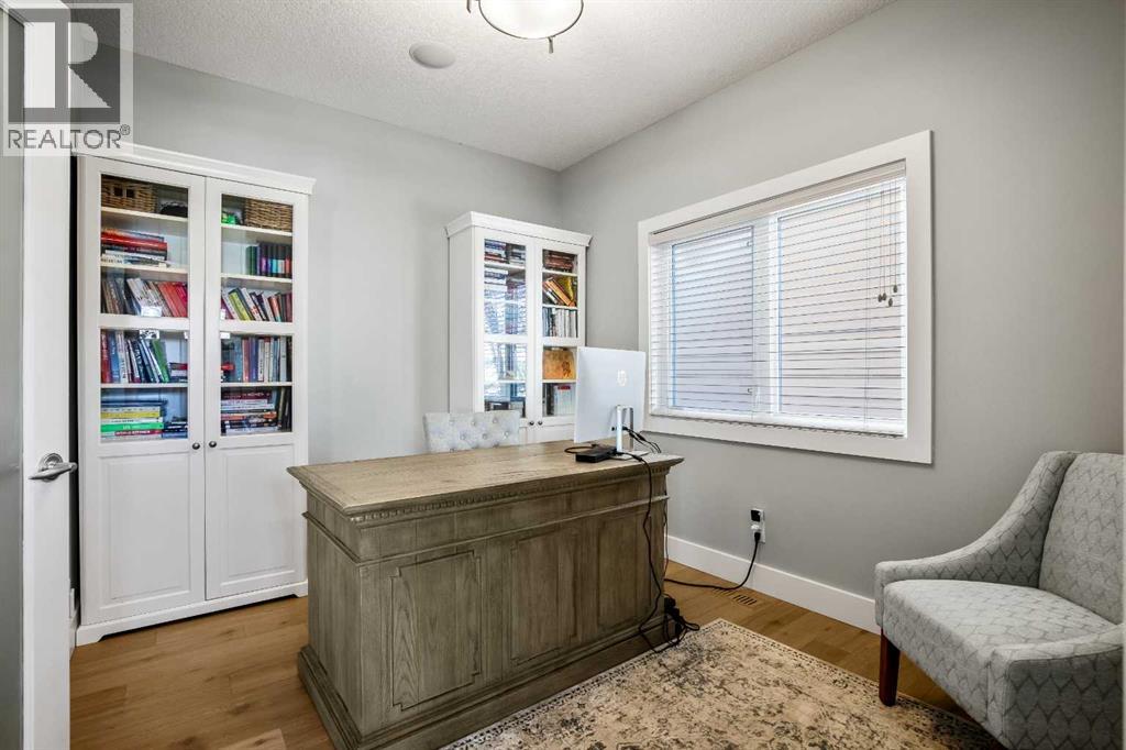 3040 28 Street Sw, Calgary, Alberta  T3E 2J5 - Photo 9 - A2290574