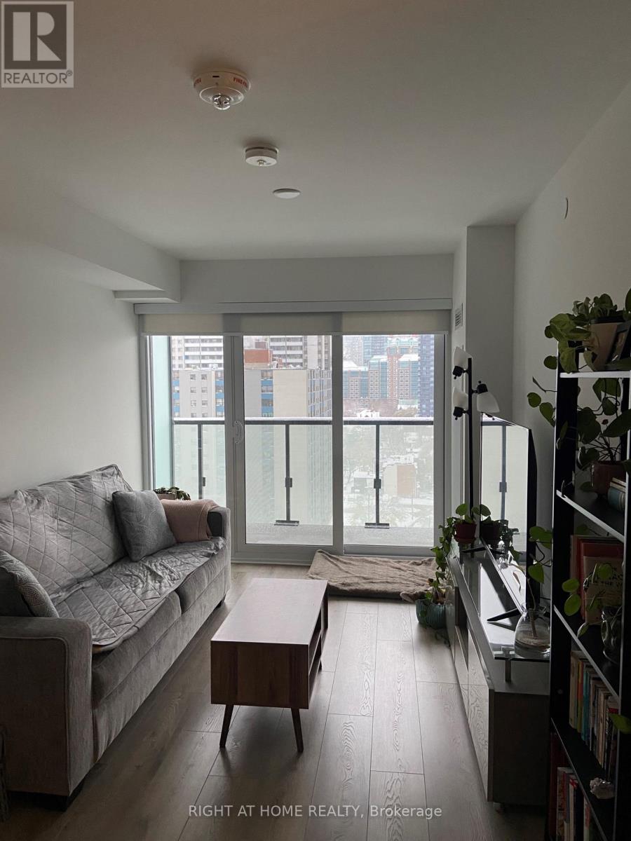 1211 - 575 Bloor Street E, Toronto, Ontario  M4W 0B2 - Photo 3 - C12849204