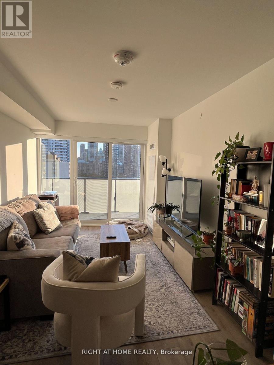 1211 - 575 Bloor Street E, Toronto, Ontario  M4W 0B2 - Photo 4 - C12849204