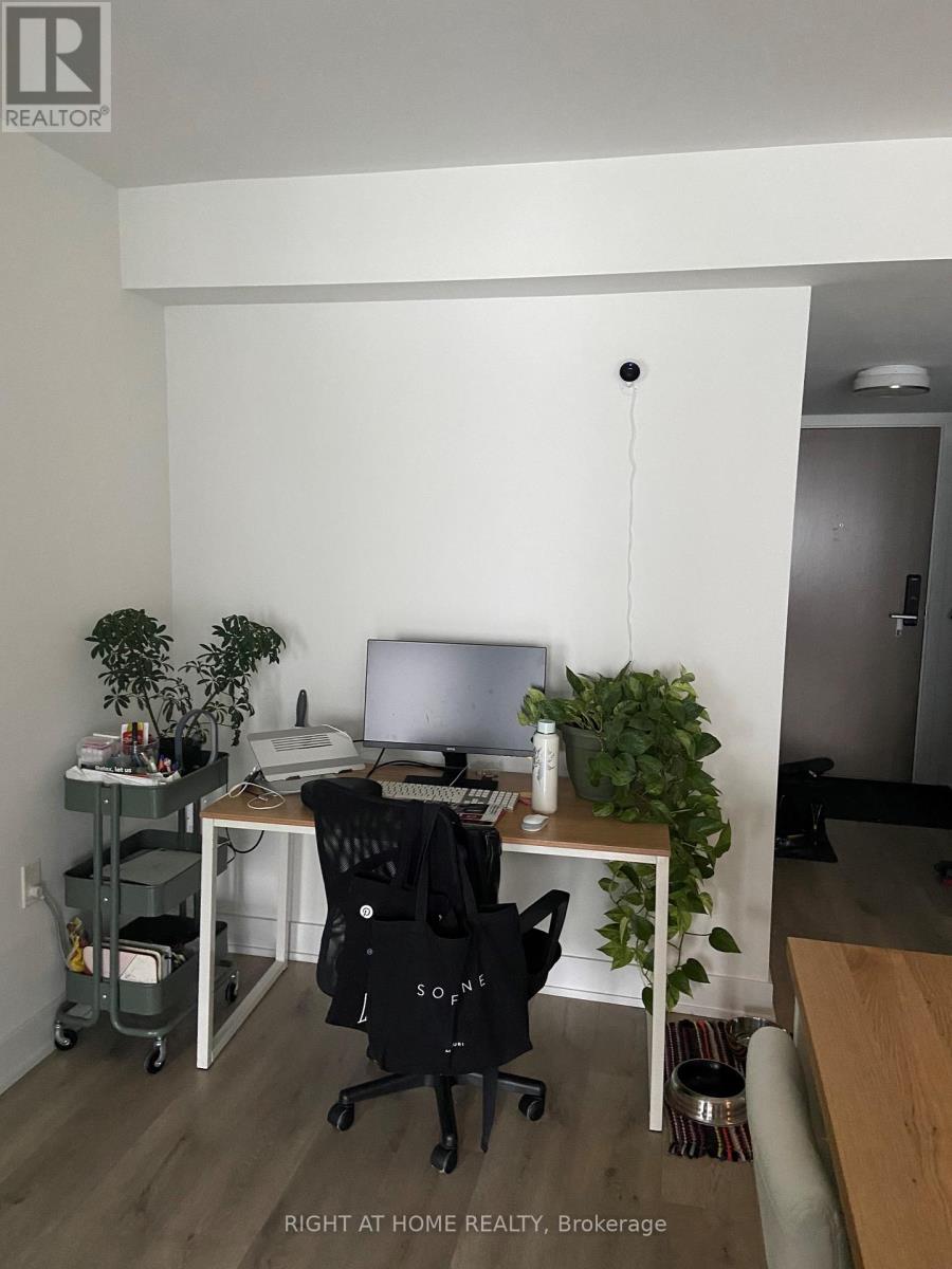 1211 - 575 Bloor Street E, Toronto, Ontario  M4W 0B2 - Photo 6 - C12849204