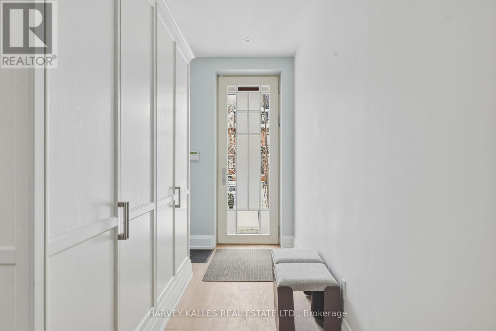 94b Admiral Road, Toronto, Ontario  M5R 2L6 - Photo 2 - C12849222