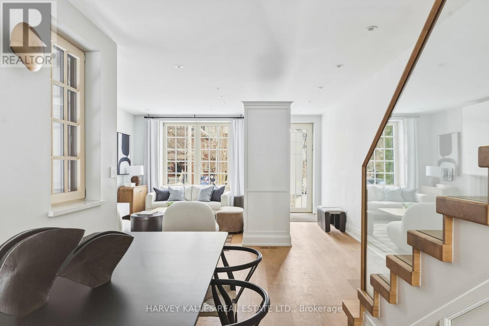 94b Admiral Road, Toronto, Ontario  M5R 2L6 - Photo 3 - C12849222