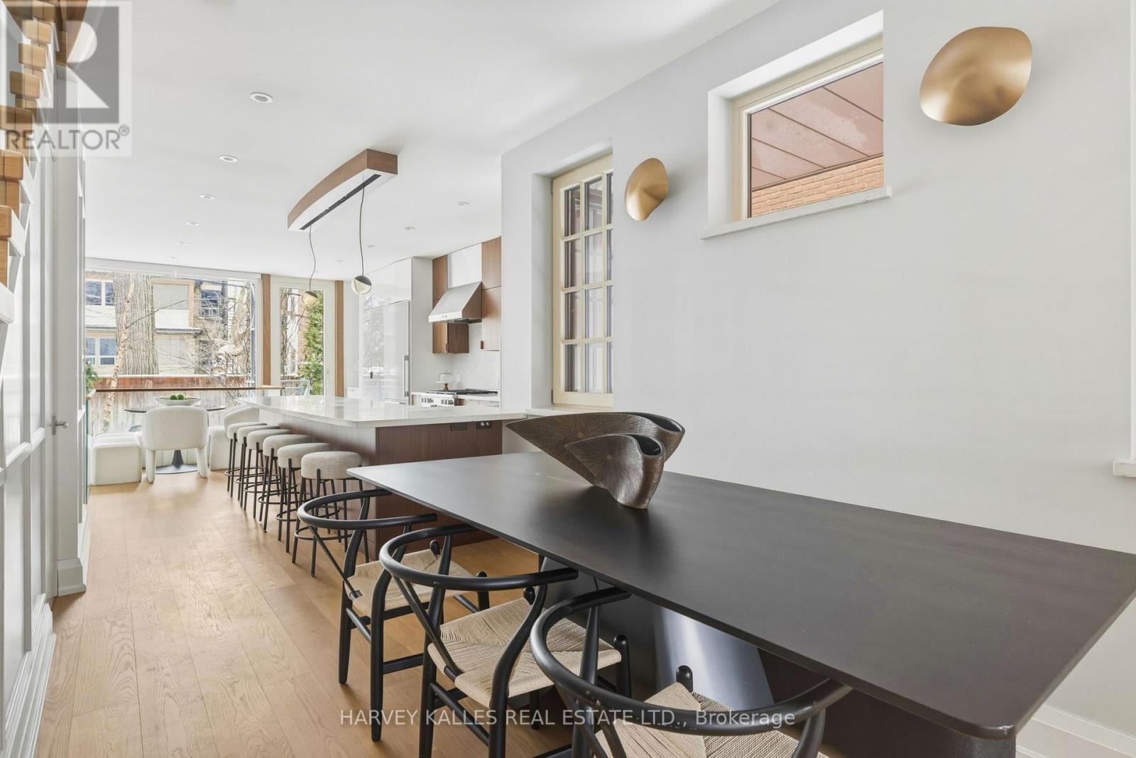 94b Admiral Road, Toronto, Ontario  M5R 2L6 - Photo 8 - C12849222