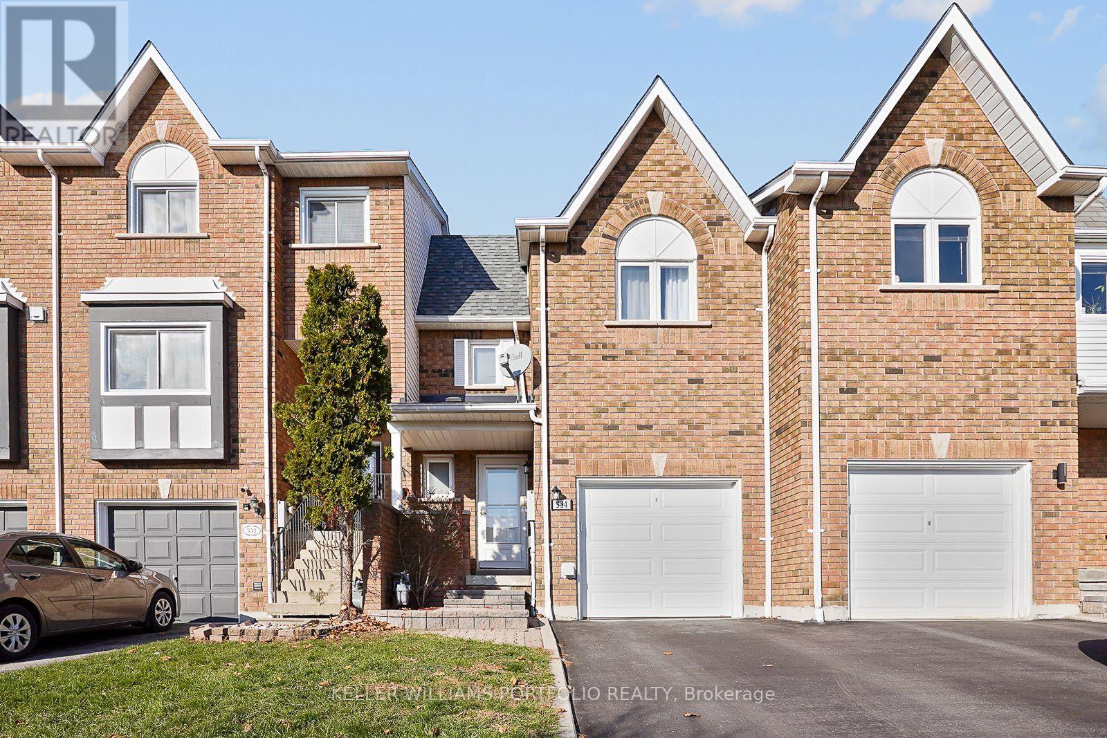 334 SPARROW CIRCLE, Pickering, Ontario