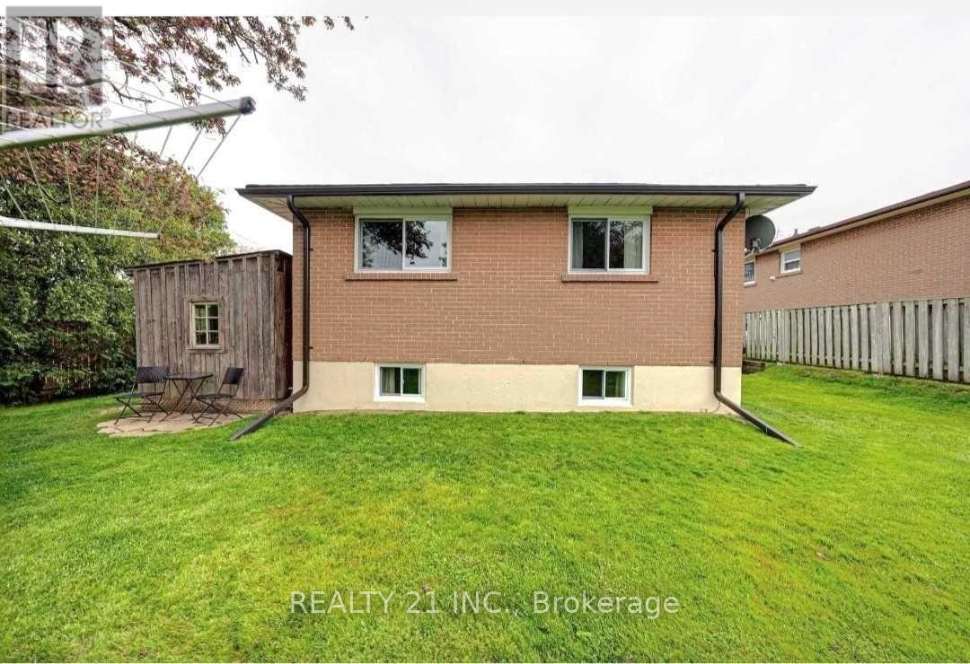 812 Sanok Drive, Pickering (West Shore), Ontario  L1W 2P9 - Photo 24 - E12849150