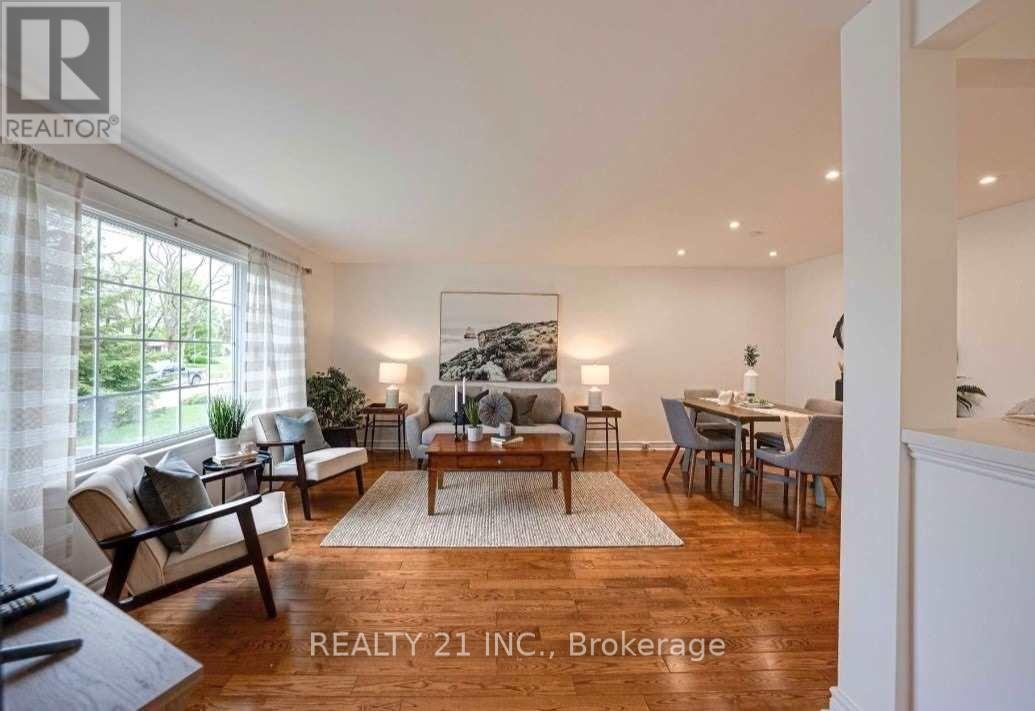 812 Sanok Drive, Pickering (West Shore), Ontario  L1W 2P9 - Photo 4 - E12849150