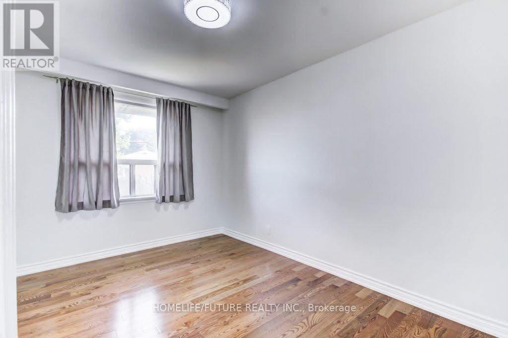 Main - 27 Kells Avenue, Toronto, Ontario  M1K 4W6 - Photo 10 - E12849154