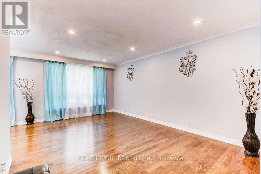 Main - 27 Kells Avenue, Toronto, Ontario  M1K 4W6 - Photo 11 - E12849154