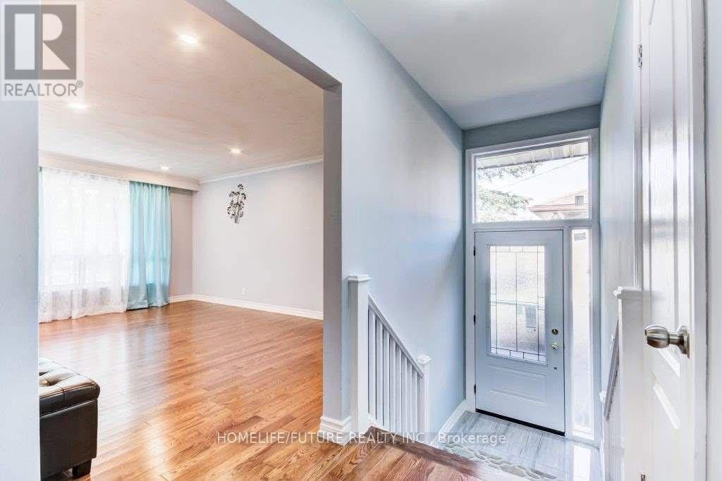 Main - 27 Kells Avenue, Toronto, Ontario  M1K 4W6 - Photo 2 - E12849154