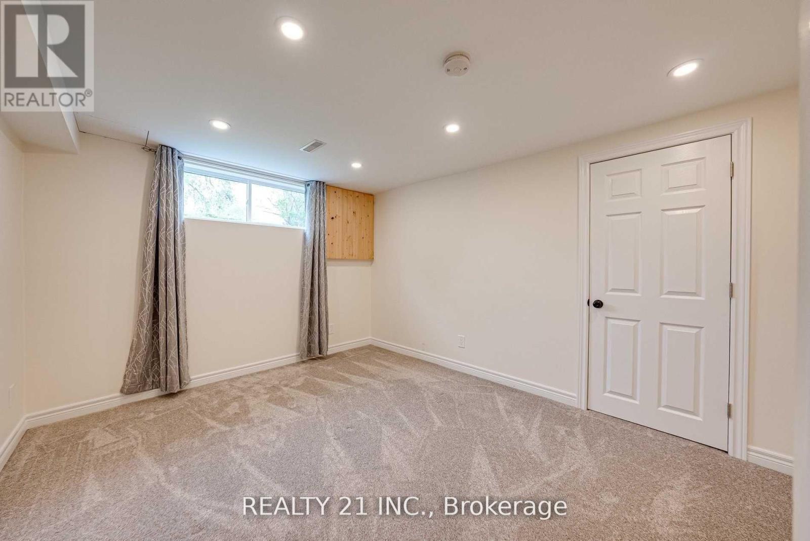 Basement - 812 Sanok Drive, Pickering, Ontario  L1W 2P9 - Photo 3 - E12849168