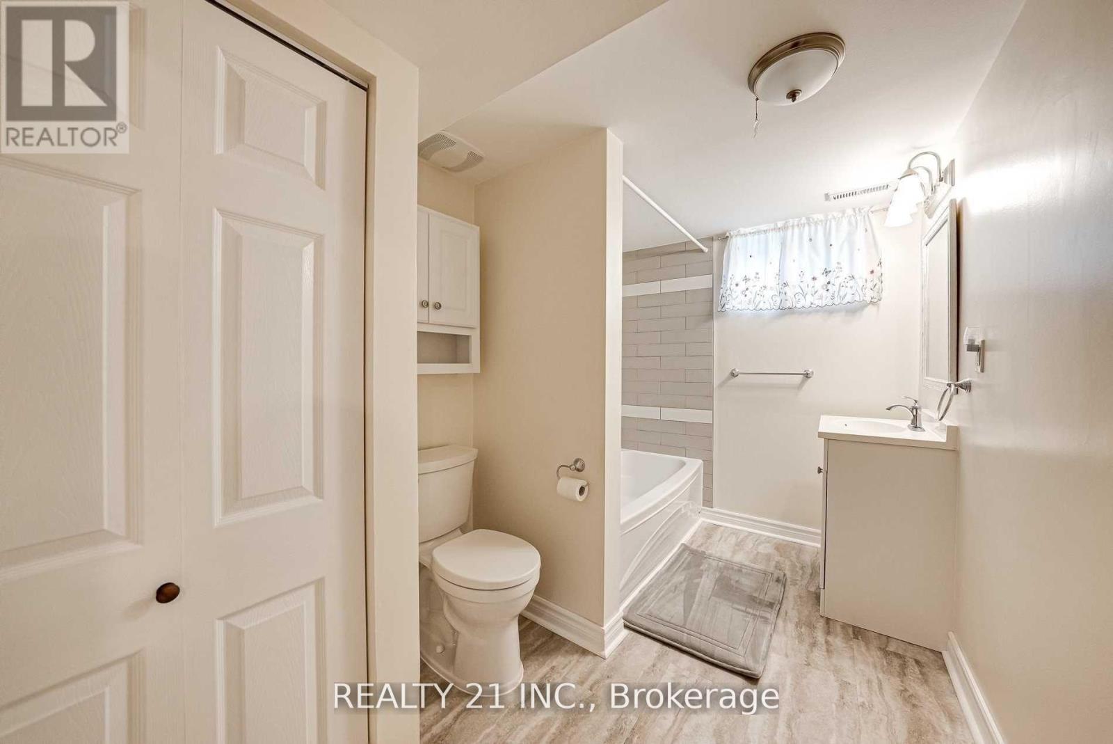 Basement - 812 Sanok Drive, Pickering, Ontario  L1W 2P9 - Photo 5 - E12849168