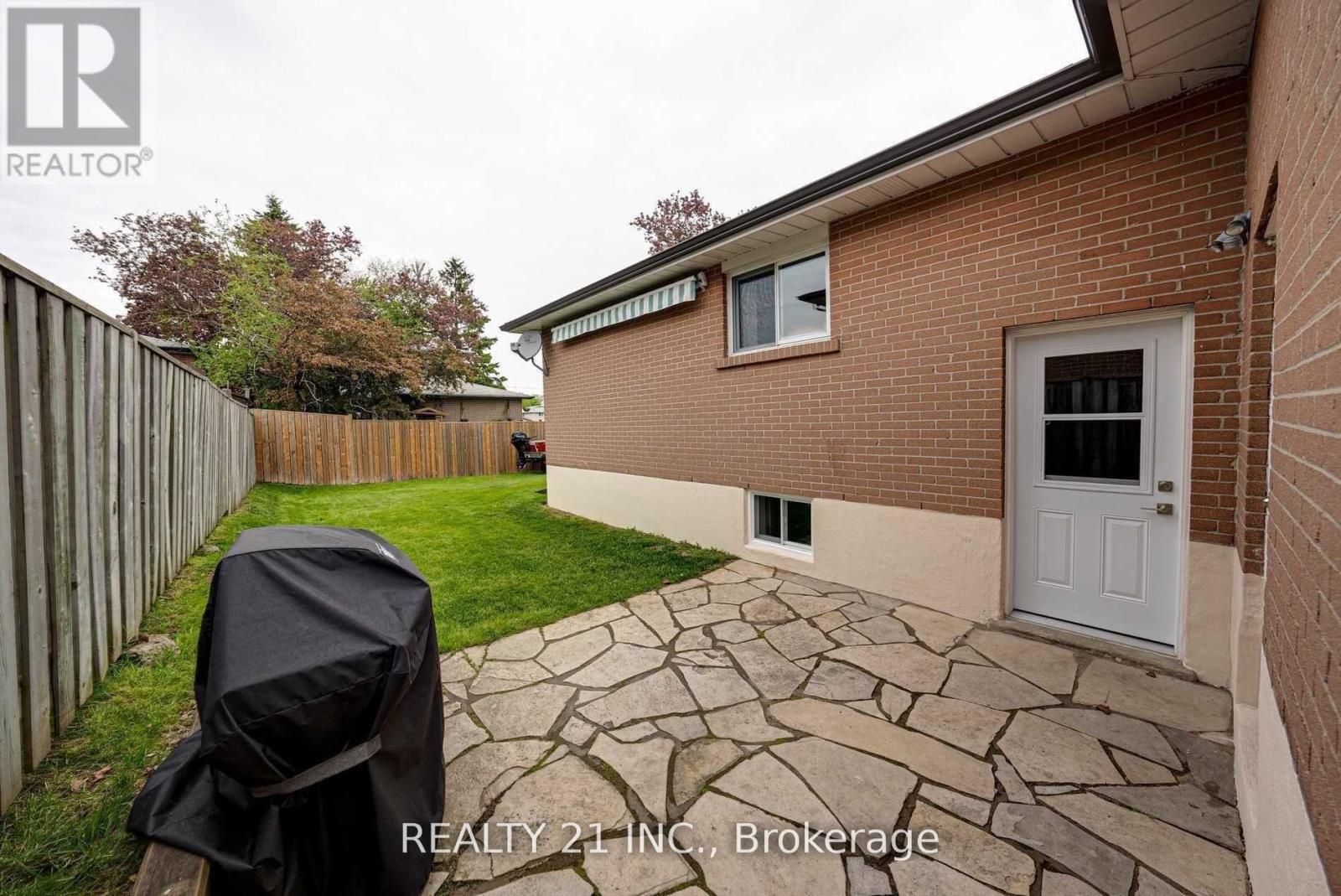 Basement - 812 Sanok Drive, Pickering, Ontario  L1W 2P9 - Photo 7 - E12849168