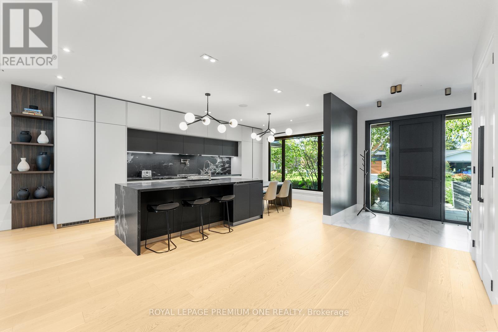 49 Norman Drive, King (King City), Ontario  L7B 1J2 - Photo 11 - N12849098