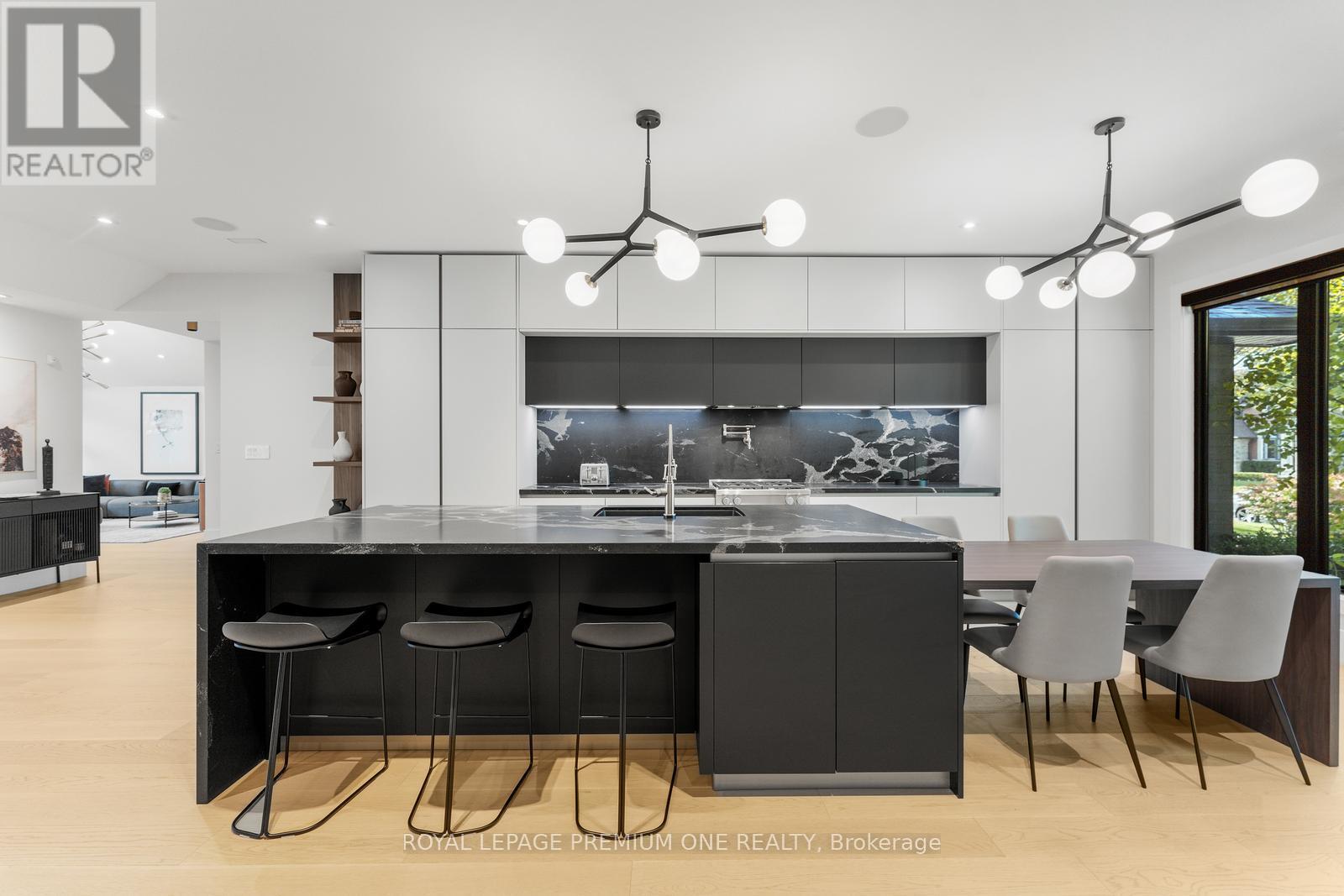 49 Norman Drive, King (King City), Ontario  L7B 1J2 - Photo 12 - N12849098