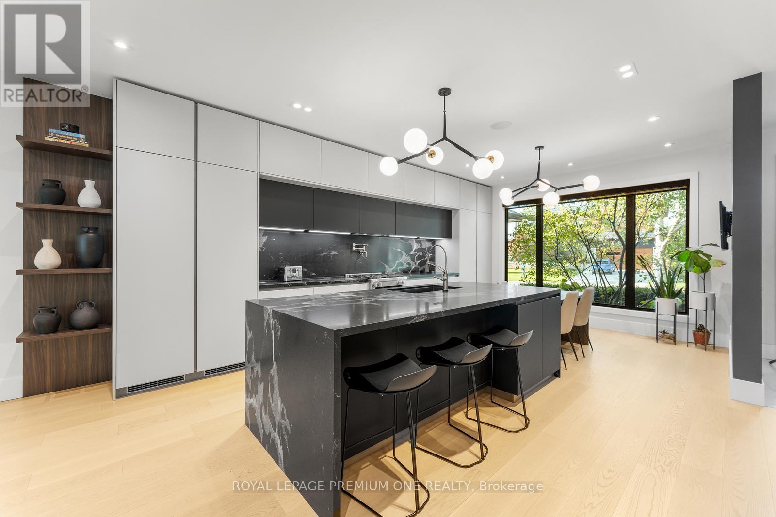 49 Norman Drive, King (King City), Ontario  L7B 1J2 - Photo 13 - N12849098