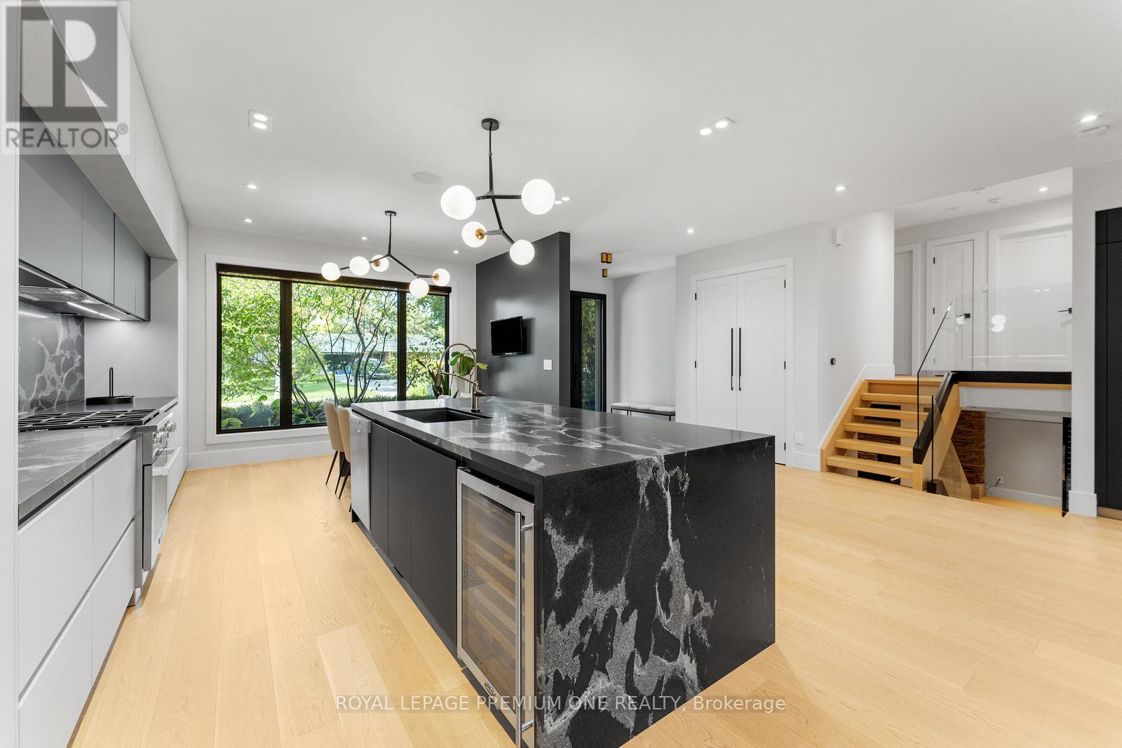 49 Norman Drive, King (King City), Ontario  L7B 1J2 - Photo 14 - N12849098