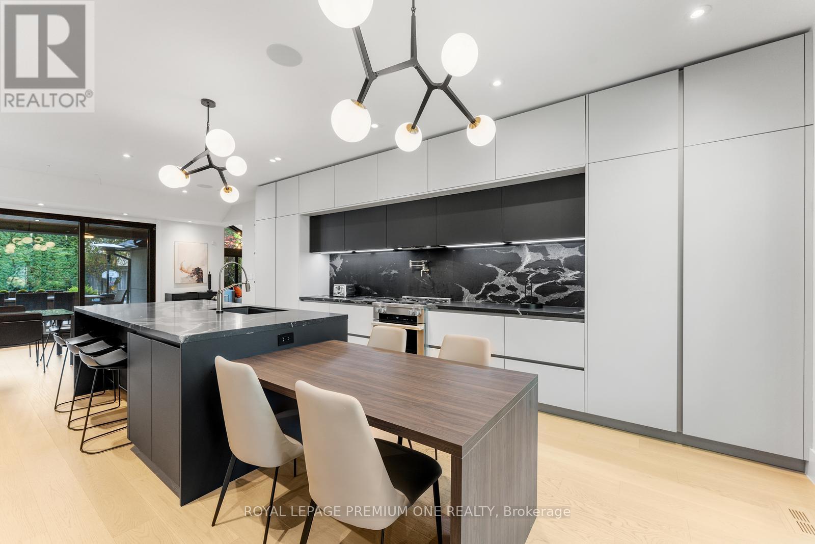 49 Norman Drive, King (King City), Ontario  L7B 1J2 - Photo 17 - N12849098