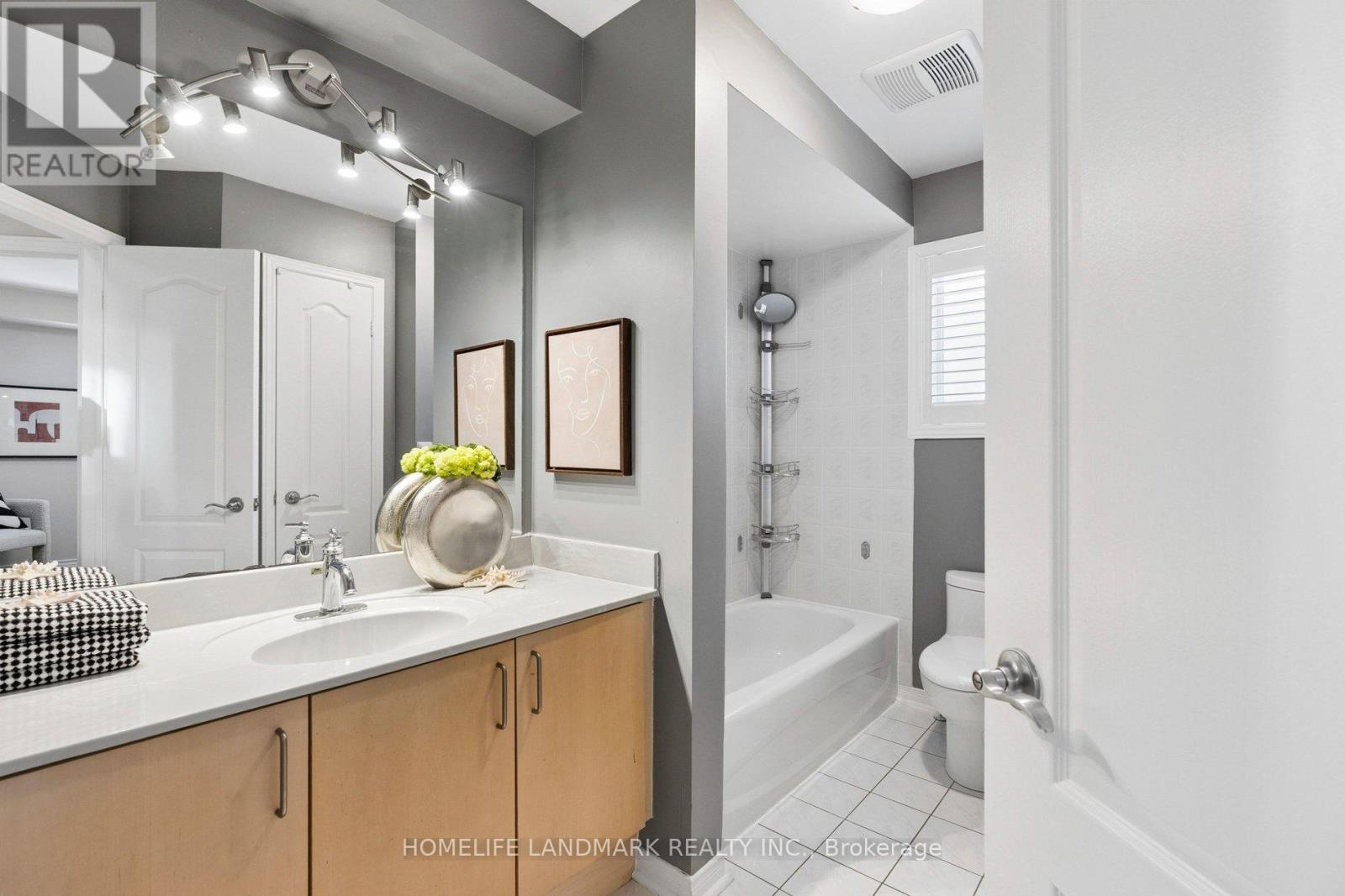 6 Cameo Drive, Richmond Hill, Ontario  L4S 2C3 - Photo 15 - N12849120