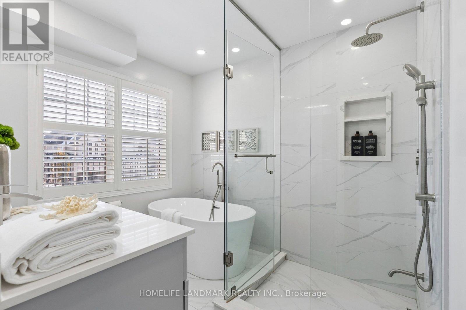 6 Cameo Drive, Richmond Hill, Ontario  L4S 2C3 - Photo 19 - N12849120