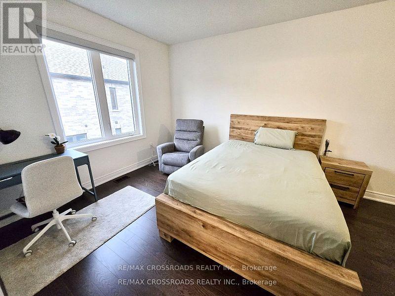 12 Schmeltzer Crescent, Richmond Hill, Ontario  L4E 1A2 - Photo 9 - N12849164