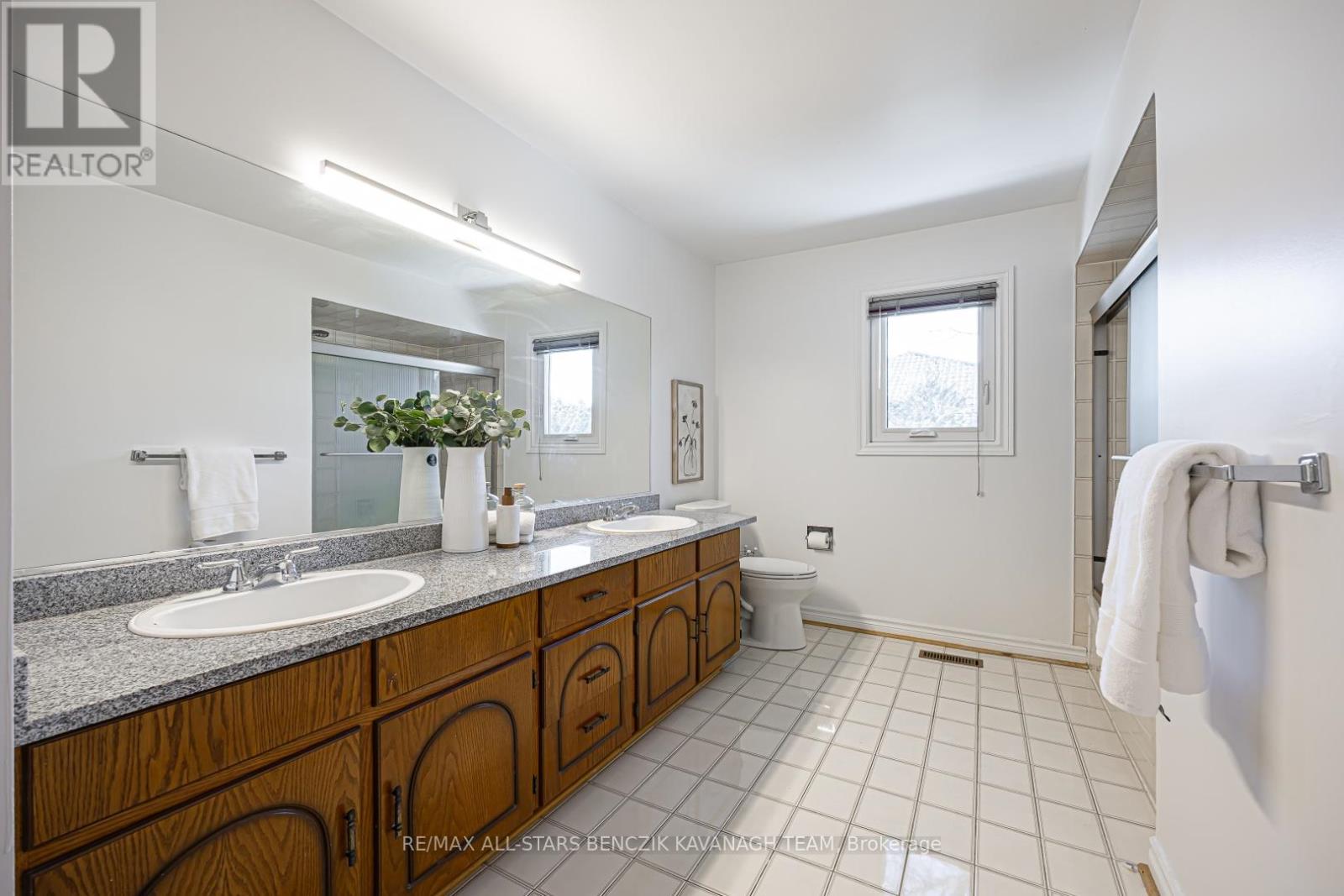 57 Highglen Avenue, Markham, Ontario  L3R 8R1 - Photo 22 - N12849212