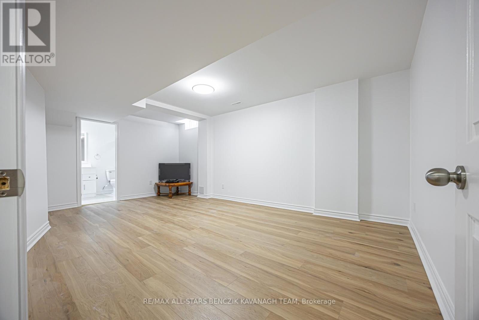 57 Highglen Avenue, Markham, Ontario  L3R 8R1 - Photo 27 - N12849212