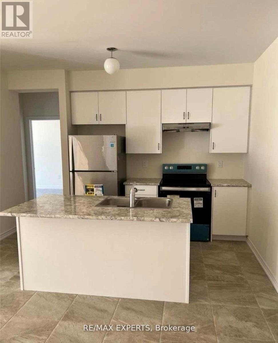 33 Bannister Road, Barrie, Ontario  L9J 0L5 - Photo 12 - S12849220