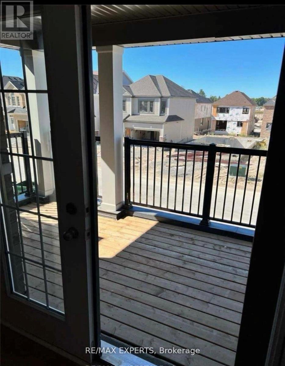 33 Bannister Road, Barrie, Ontario  L9J 0L5 - Photo 9 - S12849220