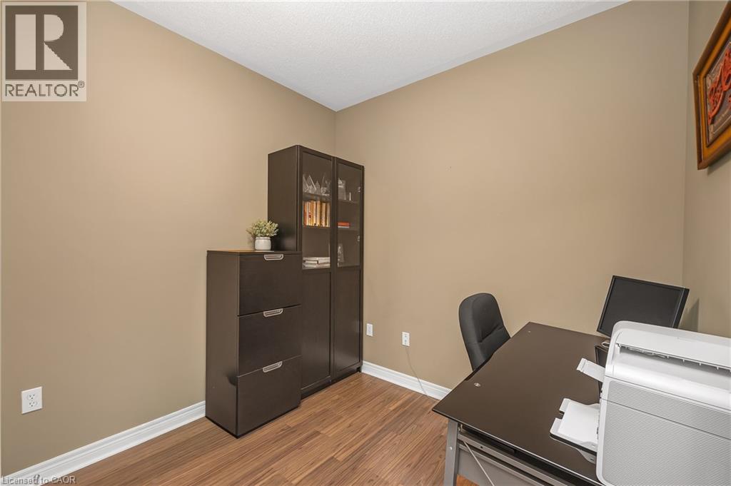 1980 Imperial Way Unit# 212, Burlington, Ontario  L7L 0E7 - Photo 5 - 40809911