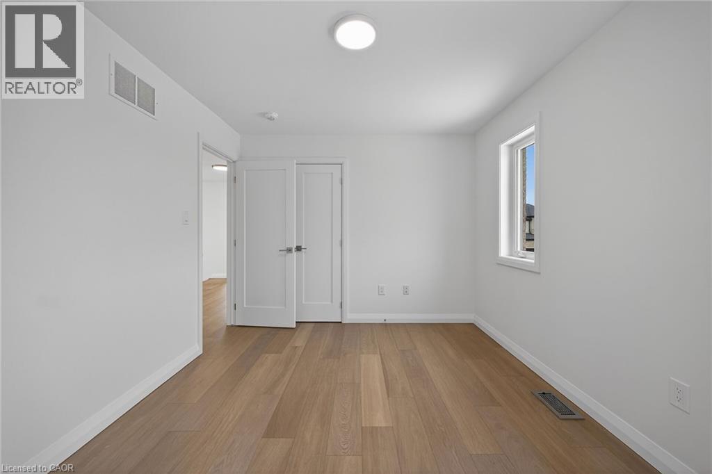 43 Shady Oaks Trail, Hamilton, Ontario  L9B 0E9 - Photo 39 - 40809879