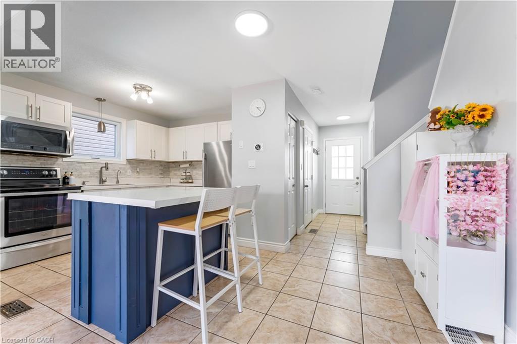 160 Prosperity Drive, Kitchener, Ontario  N2E 4E5 - Photo 4 - 40806401