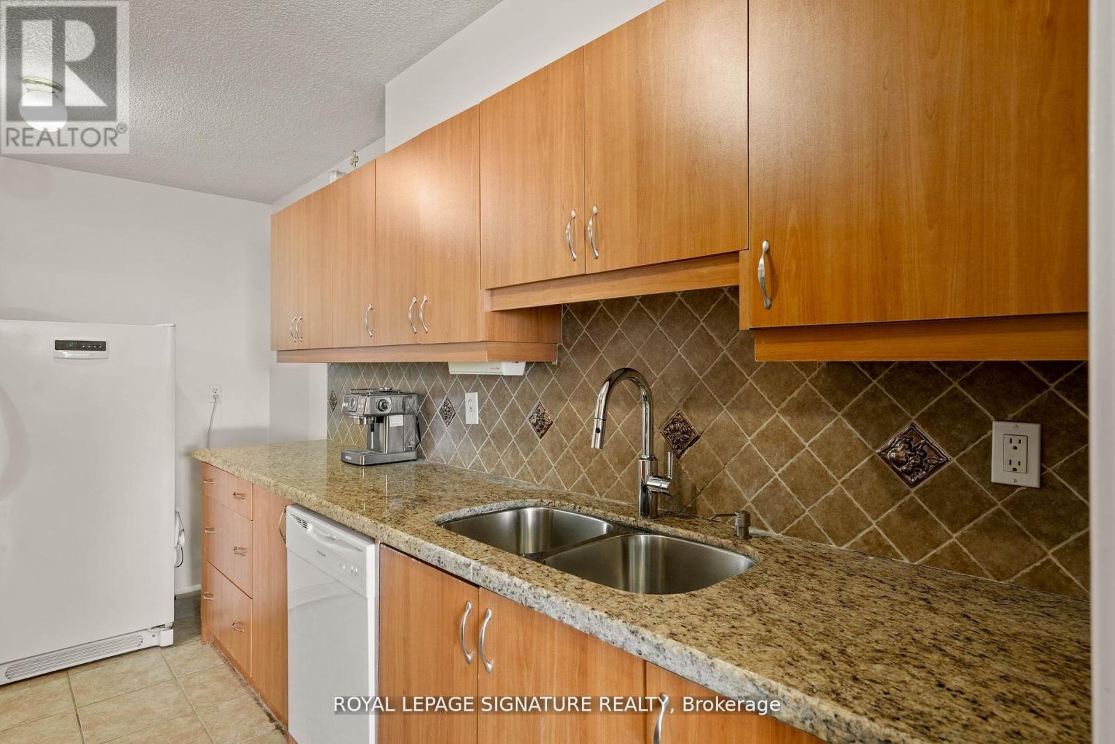 1411 - 40 Panorama Court, Toronto, Ontario  M9V 4M1 - Photo 13 - W12849088