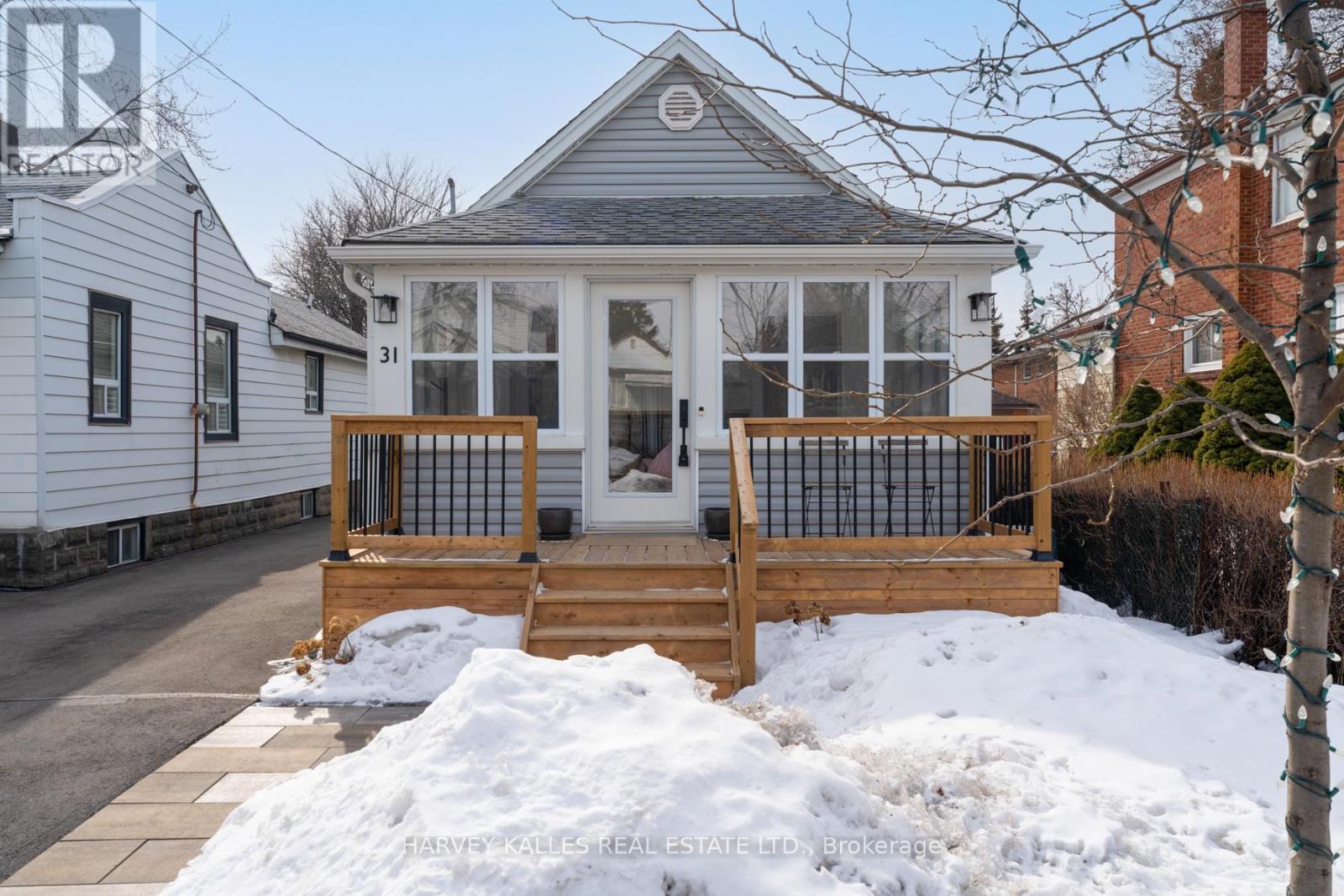 31 Elder Avenue, Toronto (Long Branch), Ontario  M8W 1S3 - Photo 2 - W12849096