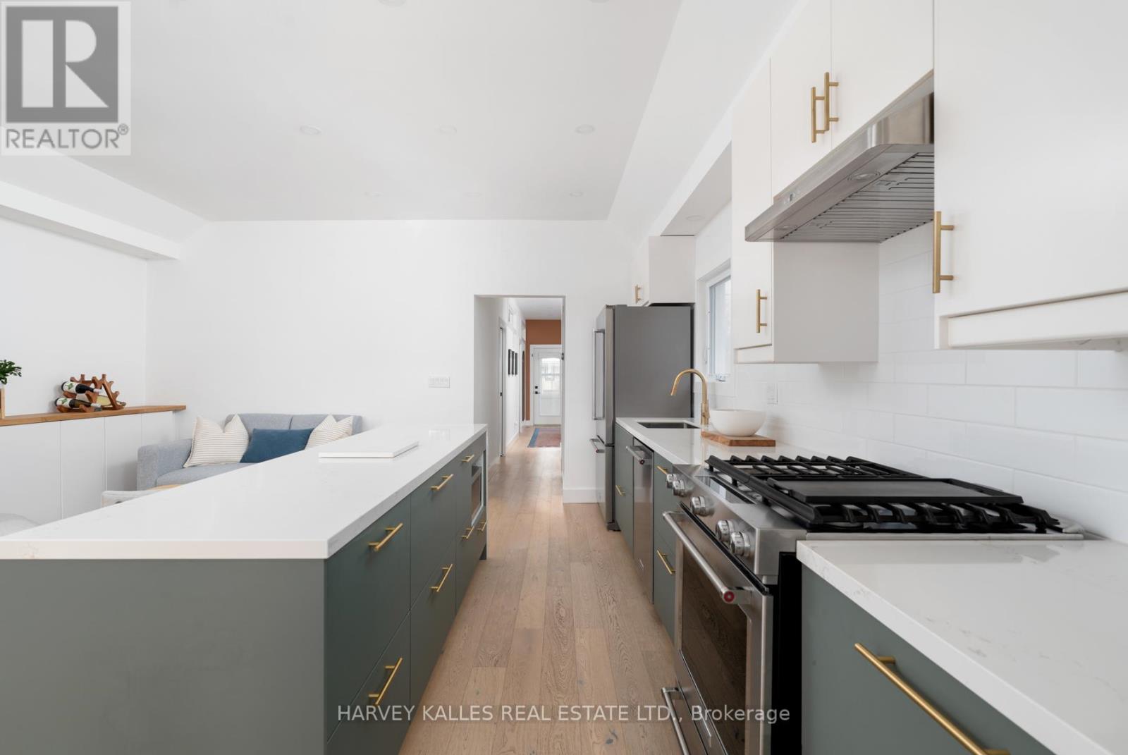 31 Elder Avenue, Toronto (Long Branch), Ontario  M8W 1S3 - Photo 35 - W12849096