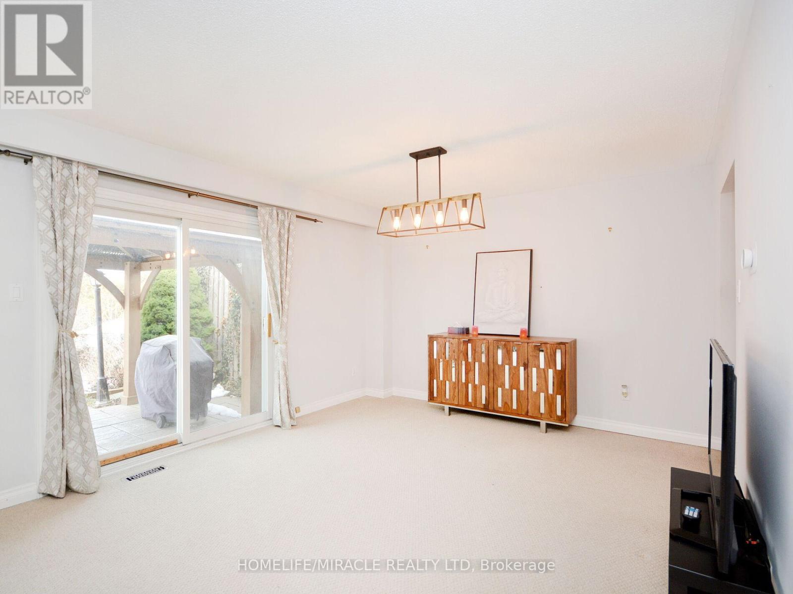 Main - 2335 Council Ring Road, Mississauga, Ontario  L5L 1B9 - Photo 14 - W12849136