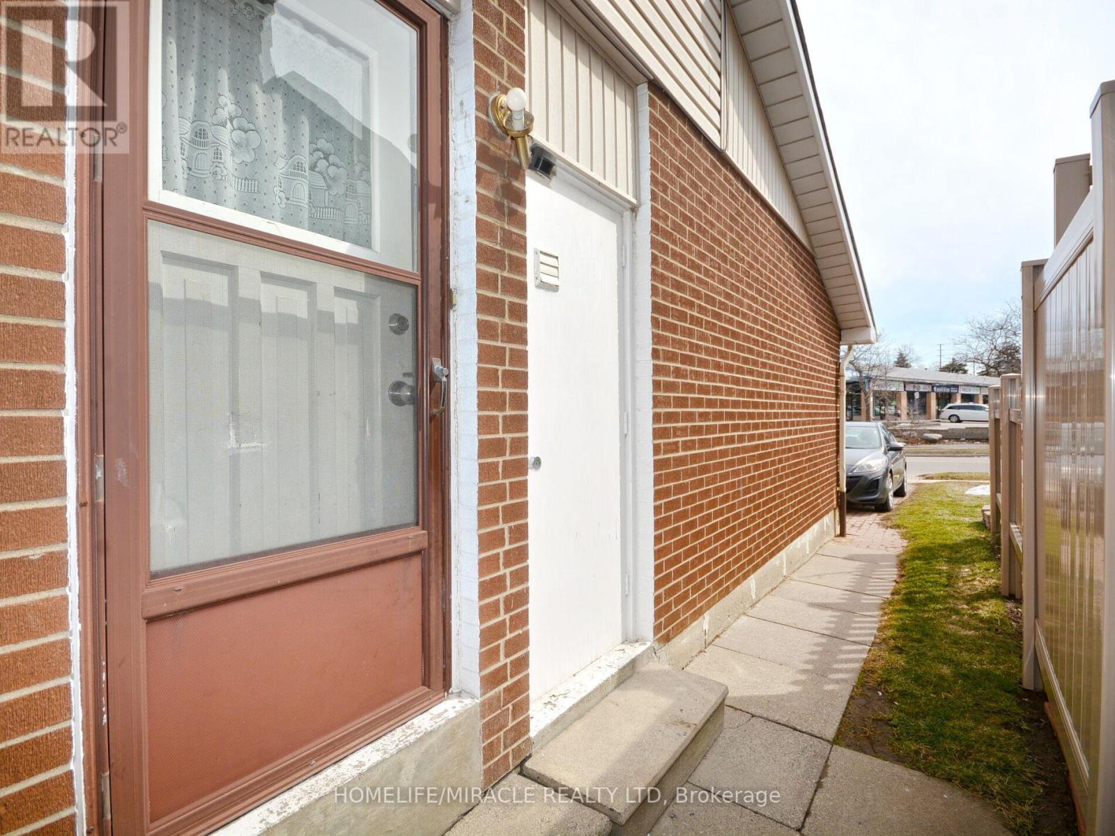 Main - 2335 Council Ring Road, Mississauga, Ontario  L5L 1B9 - Photo 38 - W12849136