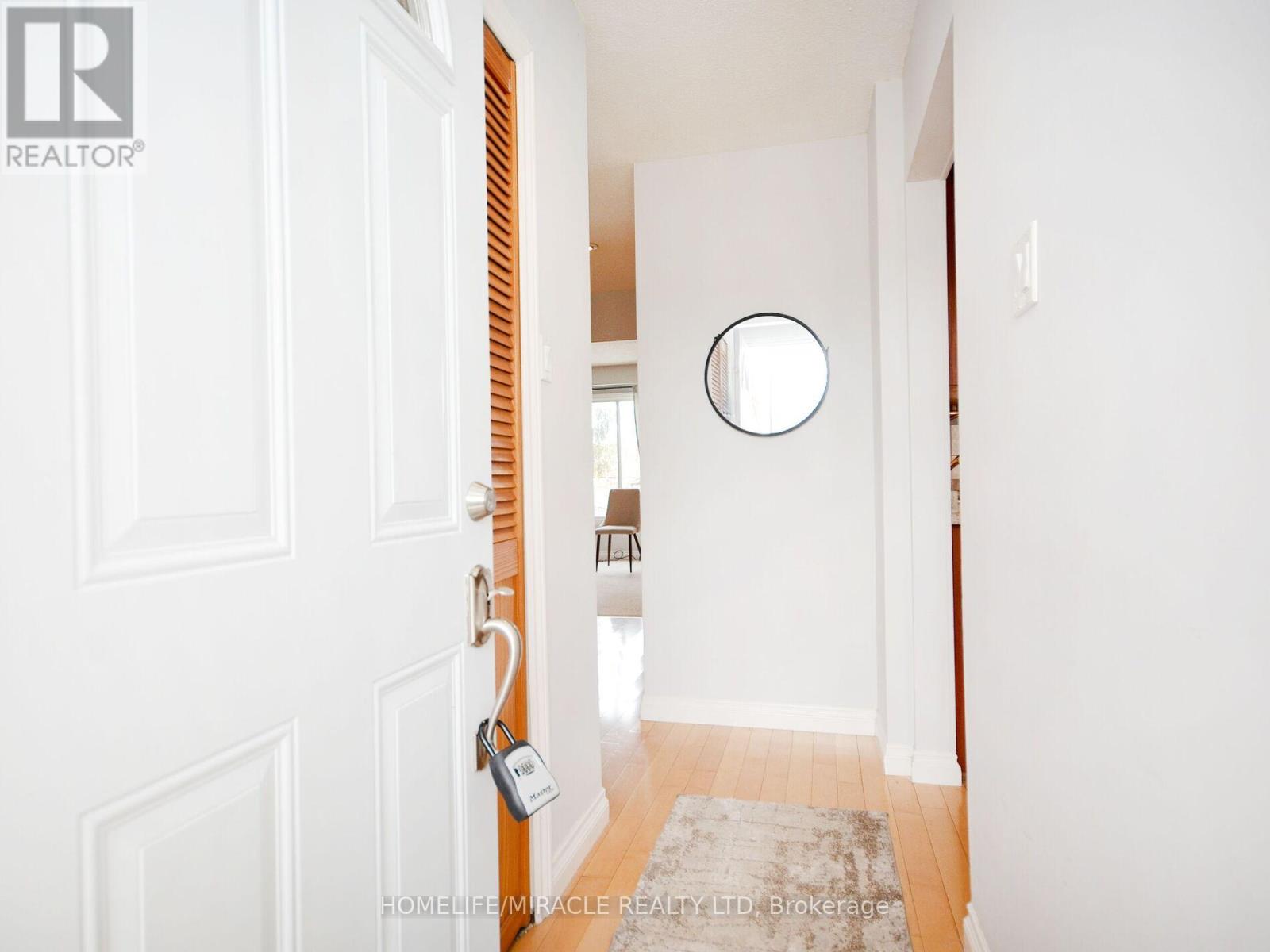 Main - 2335 Council Ring Road, Mississauga, Ontario  L5L 1B9 - Photo 4 - W12849136