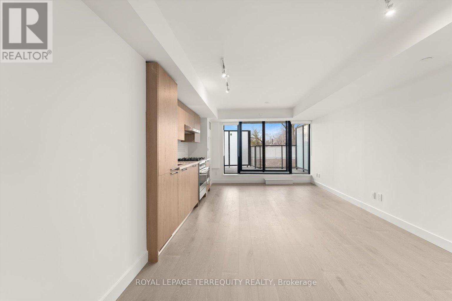 219 - 160 Kingsway Crescent, Toronto, Ontario  M8X 0B5 - Photo 2 - W12849182