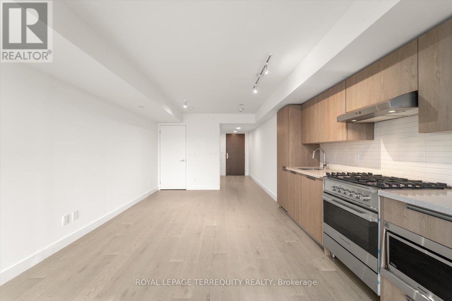 219 - 160 Kingsway Crescent, Toronto, Ontario  M8X 0B5 - Photo 5 - W12849182