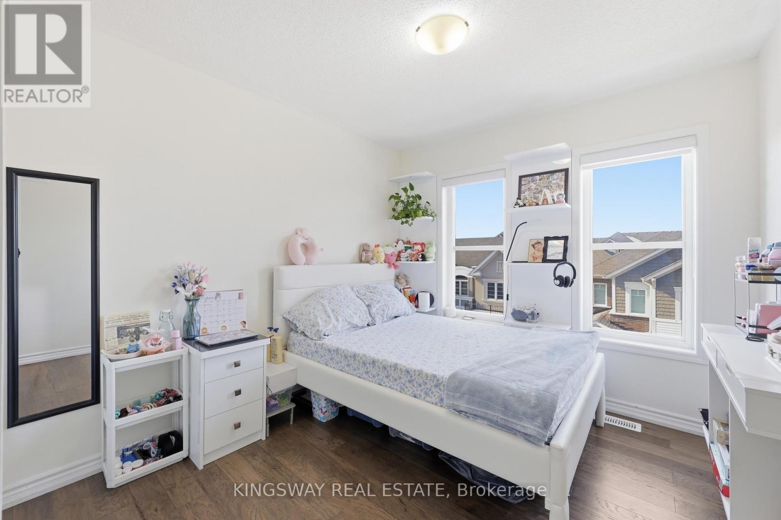 975 Whitlock Avenue, Milton (Cb Cobban), Ontario  L9E 1S9 - Photo 15 - W12849184