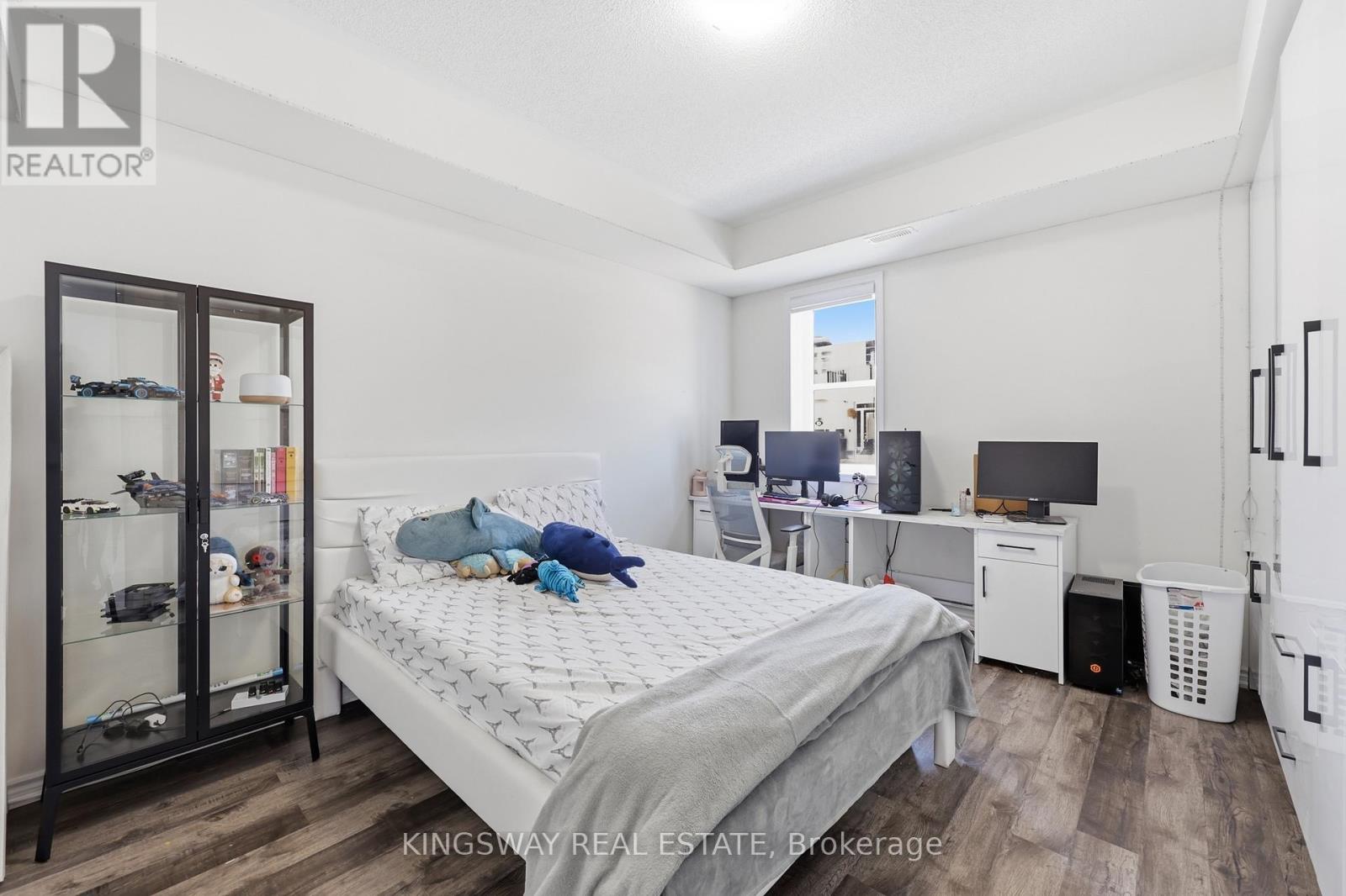 975 Whitlock Avenue, Milton (Cb Cobban), Ontario  L9E 1S9 - Photo 21 - W12849184