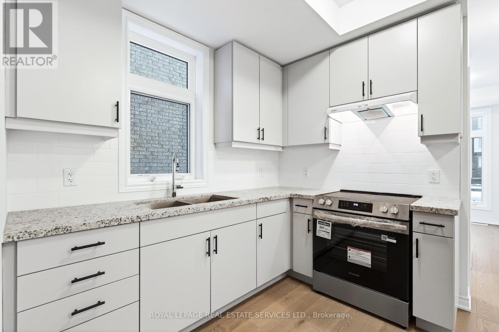 Unit 2 - 3211 Sixth Line, Oakville, Ontario  L6H 0V8 - Photo 11 - W12849188