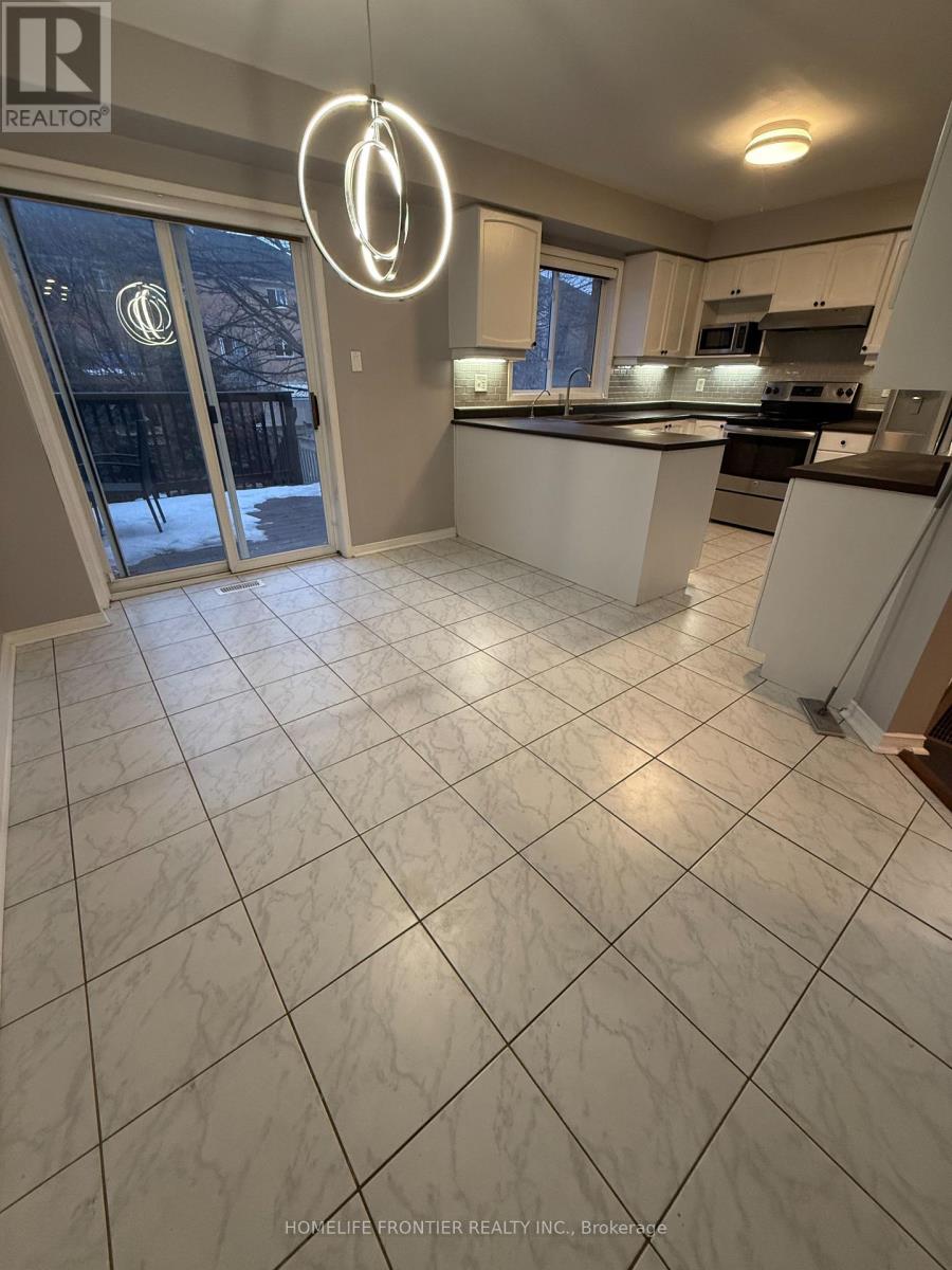 2494 Gill Crescent, Oakville, Ontario  L6H 6P4 - Photo 5 - W12849192