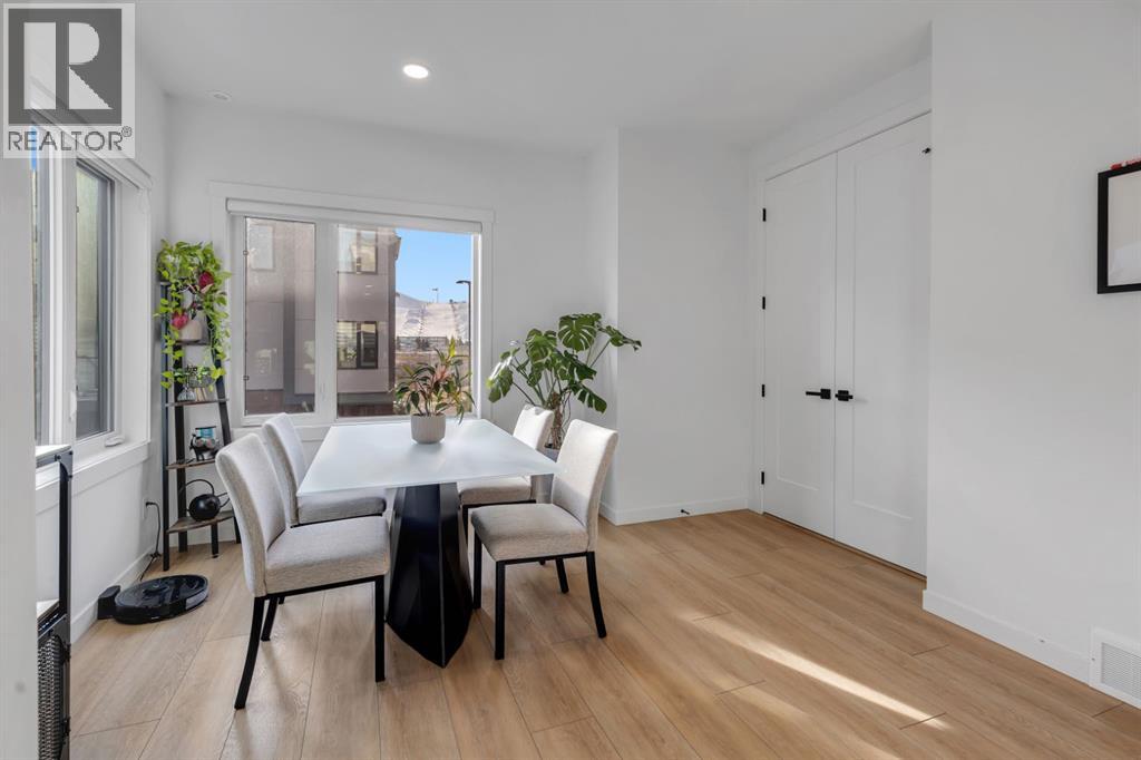 213 Greenbriar Common Nw, Calgary, Alberta  T3B 6J3 - Photo 17 - A2282276