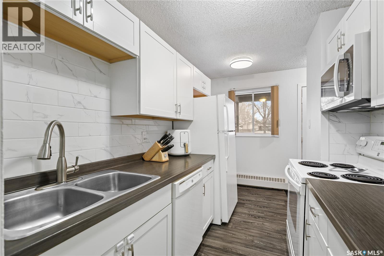 67 Rodenbush Drive, Regina, Saskatchewan  S4R 8C7 - Photo 10 - SK029774