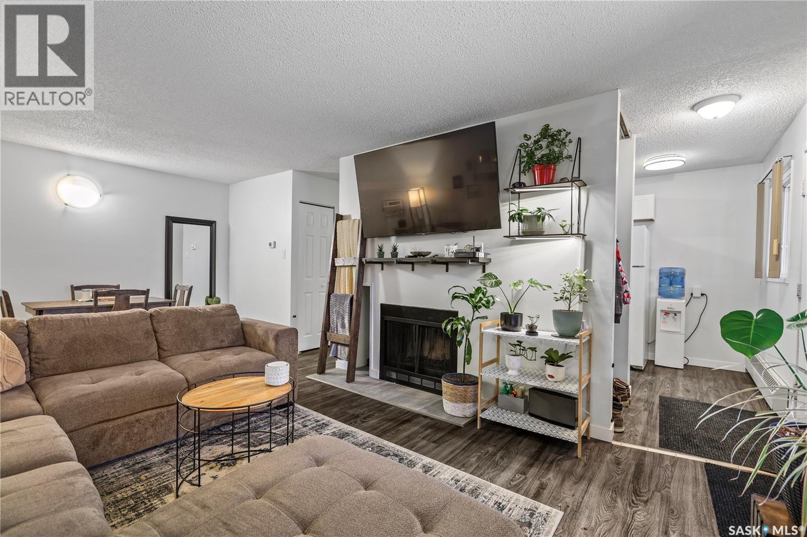 67 Rodenbush Drive, Regina, Saskatchewan  S4R 8C7 - Photo 6 - SK029774